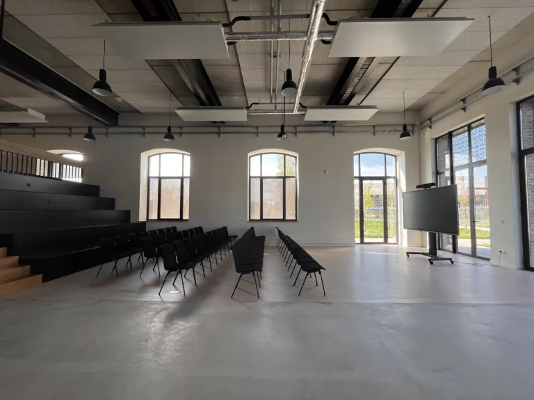Amphithéâtre vu du fond en location de salle pour événement au Phoenix